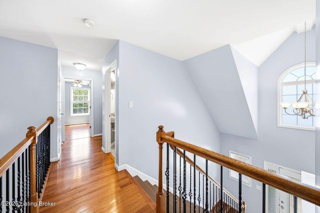 8507 Vancouver Ct, Louisville, KY 40228