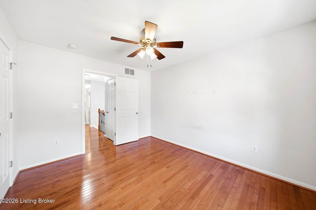 8507 Vancouver Ct, Louisville, KY 40228