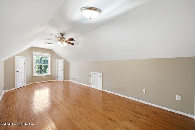 8507 Vancouver Ct, Louisville, KY 40228