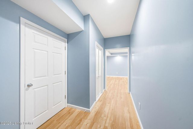 8507 Vancouver Ct, Louisville, KY 40228