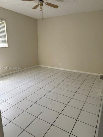 4153 NW 90th Avenue 206, Coral Springs, FL 33065