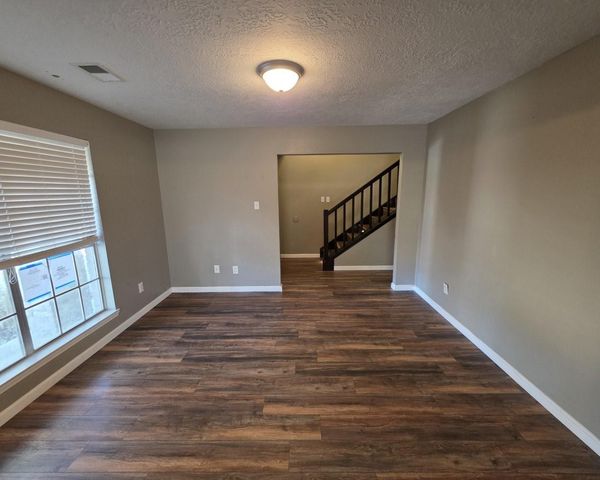 10900 Dogwood Drive, La Porte, TX 77571