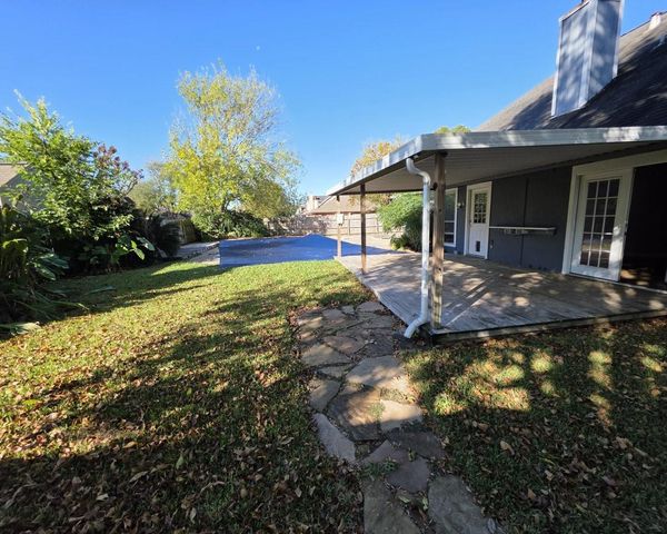 10900 Dogwood Drive, La Porte, TX 77571