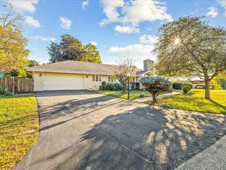 218 Shore Lane, Rockton, IL 61072