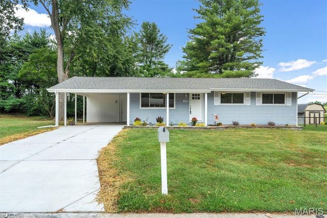 110 Paula Drive, St Charles, MO 63301