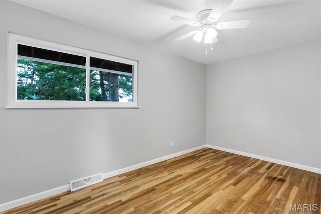110 Paula Drive, St Charles, MO 63301