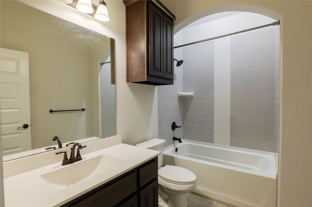 1616 Granite Way, Waxahachie, TX 75165