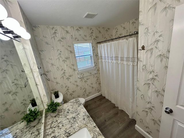 794 Marlin Street, Bayou Vista, TX 77563