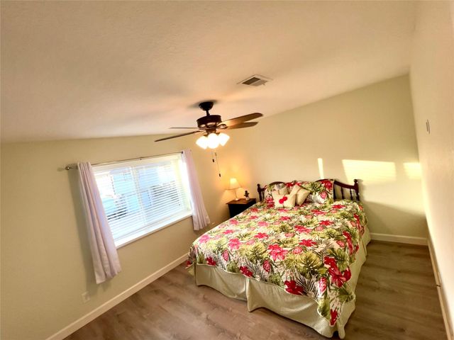 794 Marlin Street, Bayou Vista, TX 77563