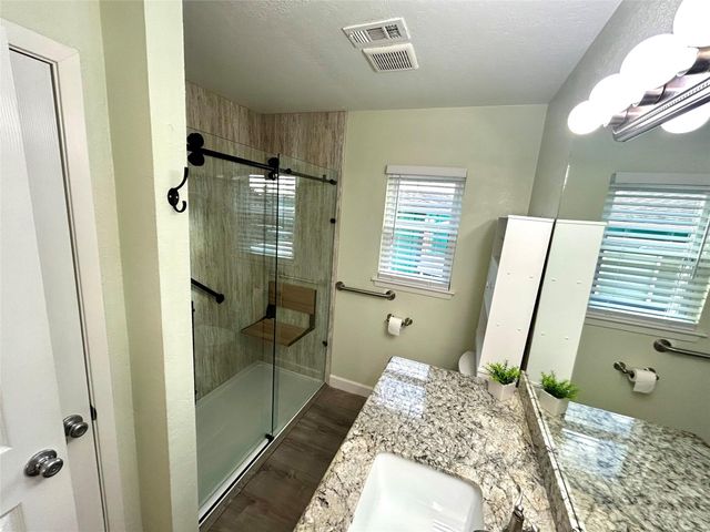 794 Marlin Street, Bayou Vista, TX 77563