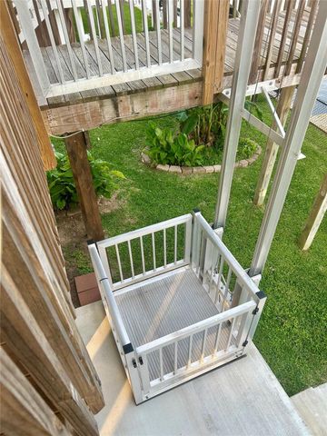 794 Marlin Street, Bayou Vista, TX 77563