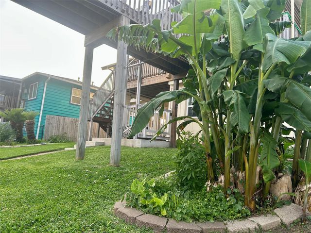 794 Marlin Street, Bayou Vista, TX 77563