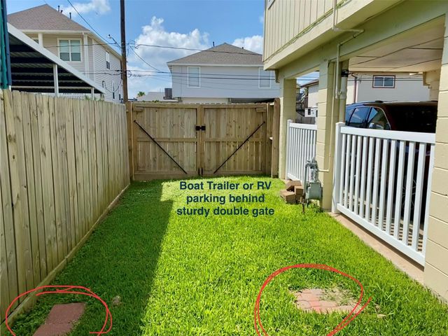 794 Marlin Street, Bayou Vista, TX 77563