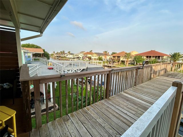 794 Marlin Street, Bayou Vista, TX 77563