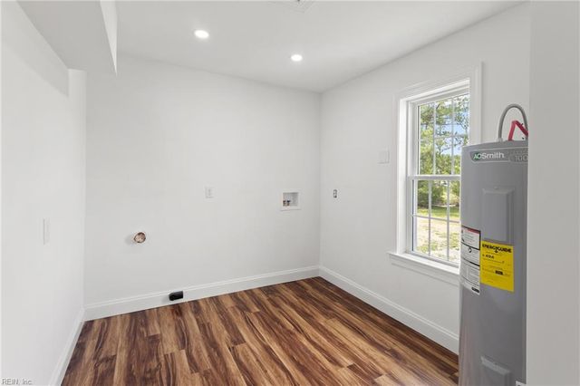 9632 Rowes Point RD, Hayes, VA 23072