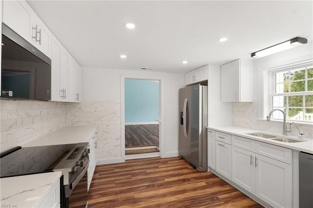 9632 Rowes Point RD, Hayes, VA 23072