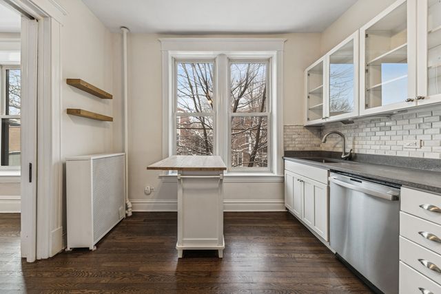 2159 N SEMINARY Avenue B, Chicago, IL 60614