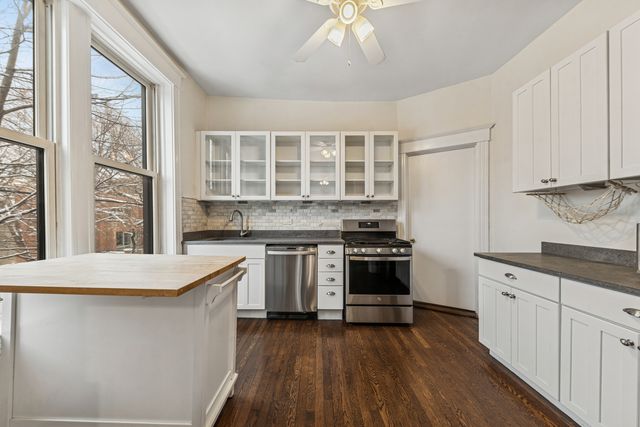 2159 N SEMINARY Avenue B, Chicago, IL 60614