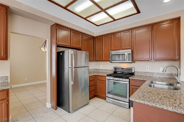 1612 Country Hollow Drive, Las Vegas, NV 89117
