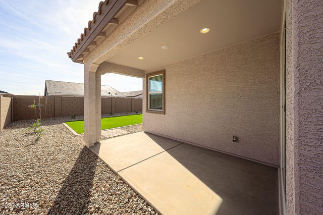 17363 W GRAY FOX Trail, Surprise, AZ 85387