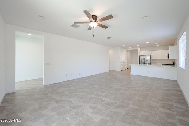 17363 W GRAY FOX Trail, Surprise, AZ 85387