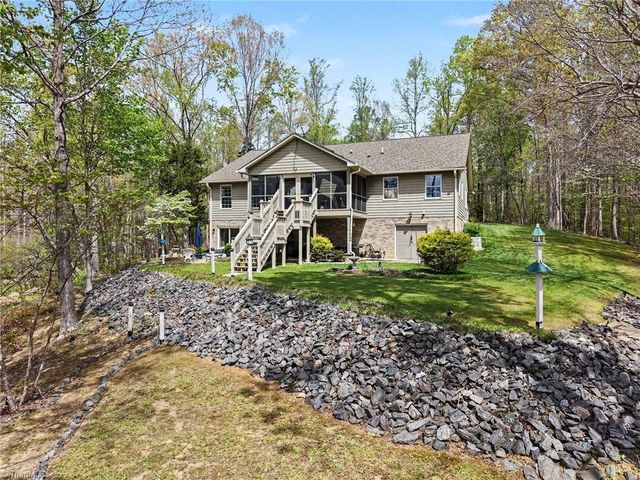300 Somerset Drive, Reidsville, NC 27320