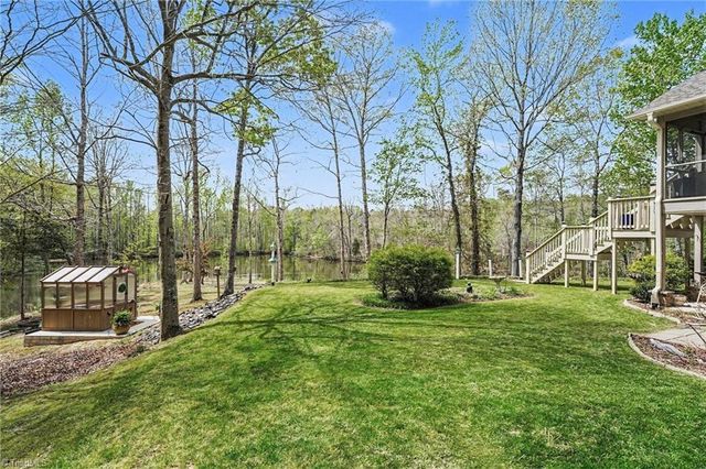 300 Somerset Drive, Reidsville, NC 27320