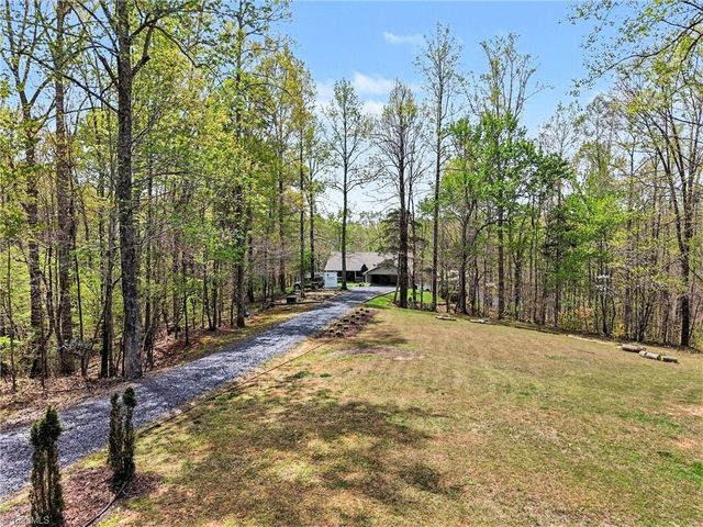 300 Somerset Drive, Reidsville, NC 27320