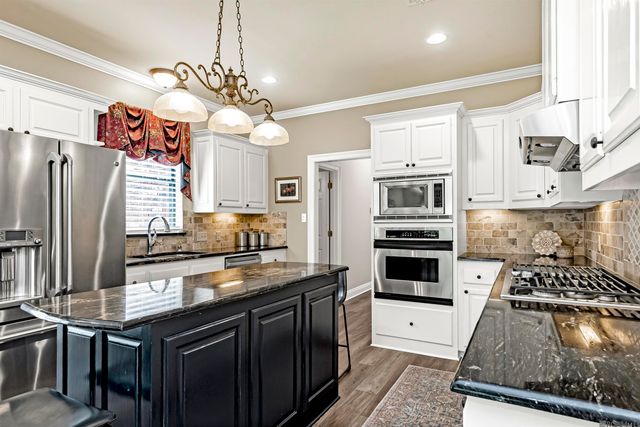 16430 Spanish Oaks Blvd, Prairieville, LA 70769