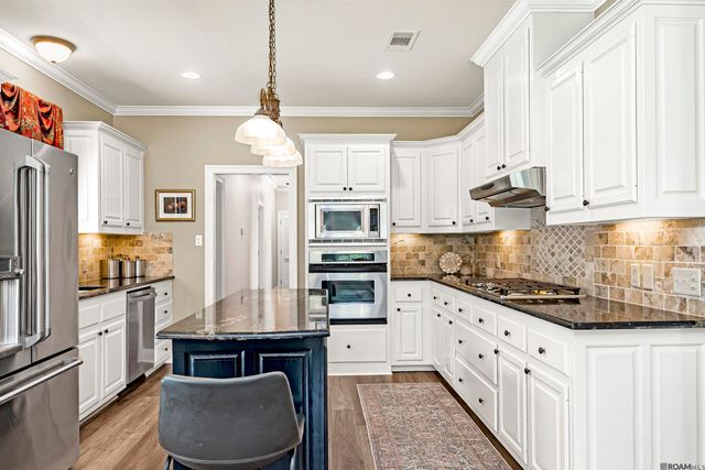 16430 Spanish Oaks Blvd, Prairieville, LA 70769