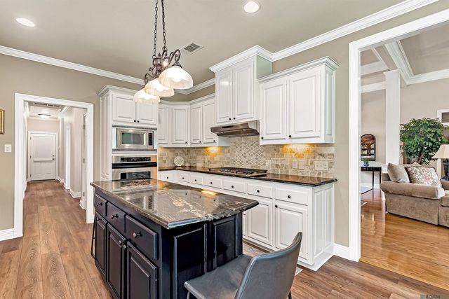 16430 Spanish Oaks Blvd, Prairieville, LA 70769