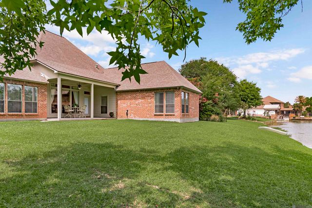 16430 Spanish Oaks Blvd, Prairieville, LA 70769