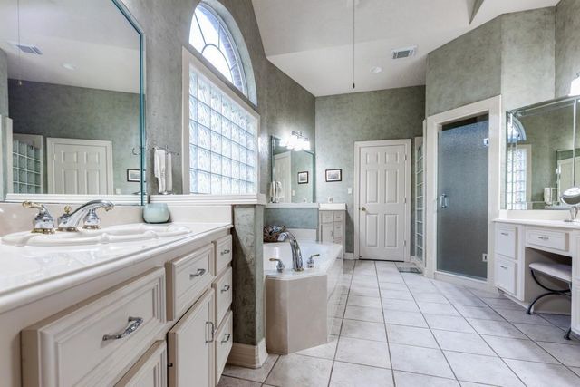 331 Wedgewood Drive, Montgomery, TX 77356