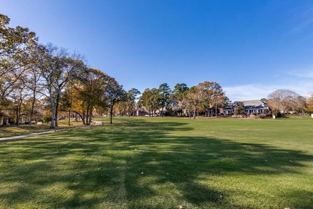 331 Wedgewood Drive, Montgomery, TX 77356