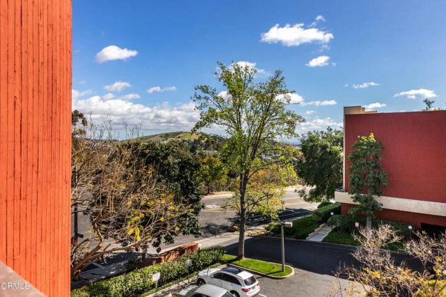 3961 Via Marisol 322, Los Angeles, CA 90042