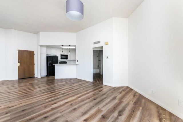 3961 Via Marisol 322, Los Angeles, CA 90042
