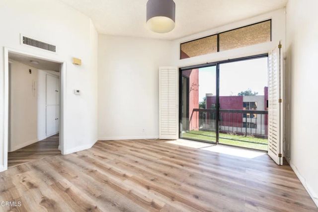 3961 Via Marisol 322, Los Angeles, CA 90042