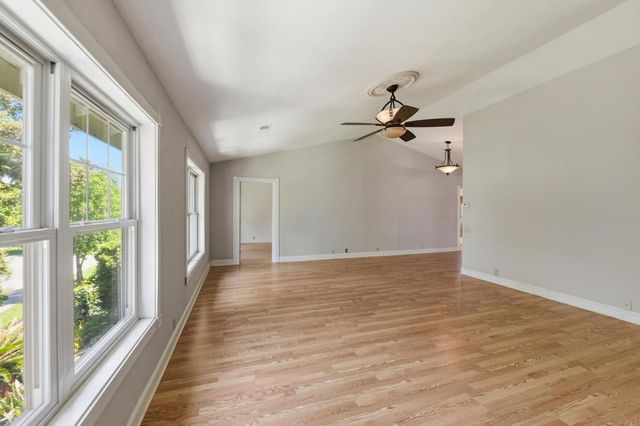 4411 Park Green Ct, Sacramento, CA 95821