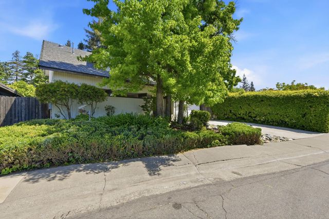 4411 Park Green Ct, Sacramento, CA 95821