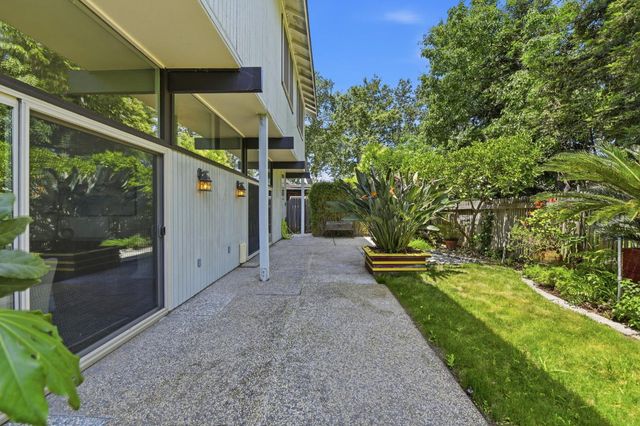 4411 Park Green Ct, Sacramento, CA 95821