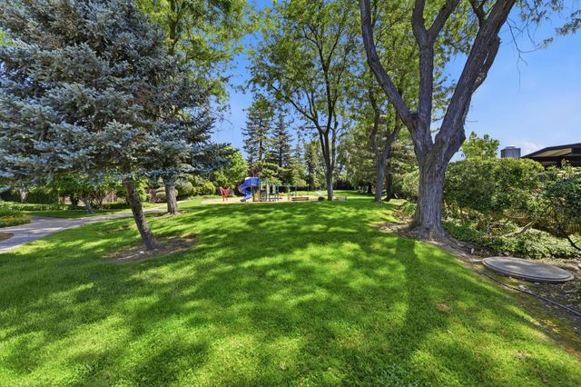 4411 Park Green Ct, Sacramento, CA 95821