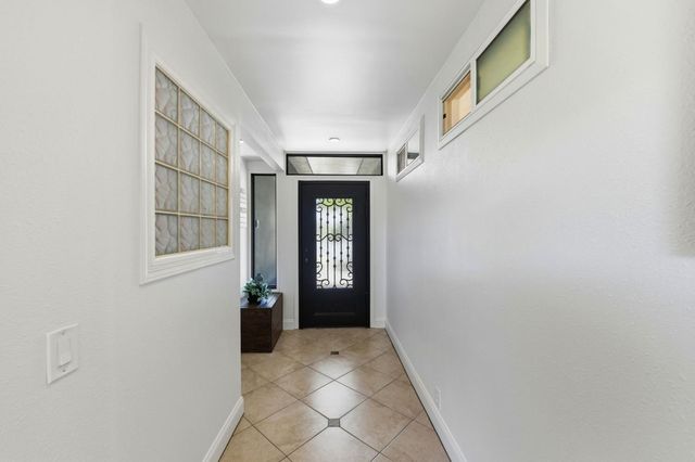 4411 Park Green Ct, Sacramento, CA 95821