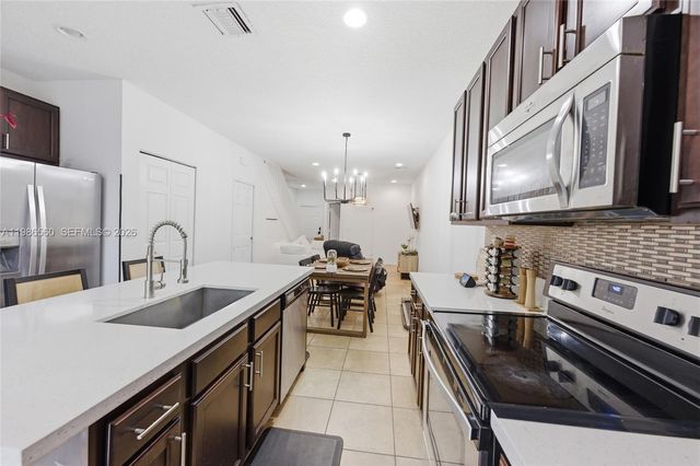 5918 Woodlands Blvd, Tamarac, FL 33319