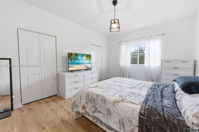 5918 Woodlands Blvd, Tamarac, FL 33319