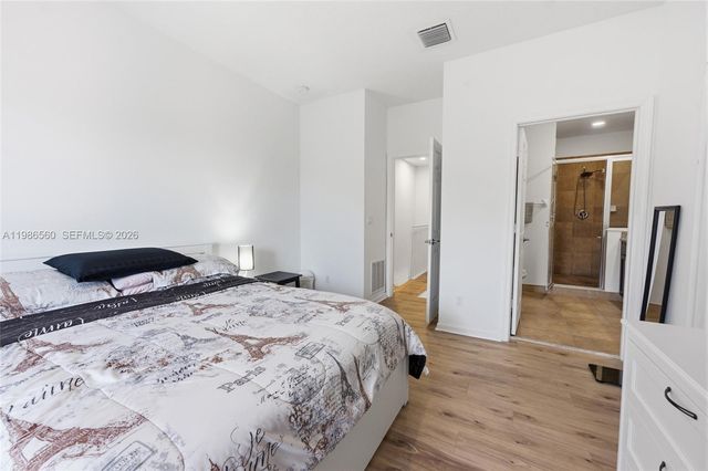 5918 Woodlands Blvd, Tamarac, FL 33319