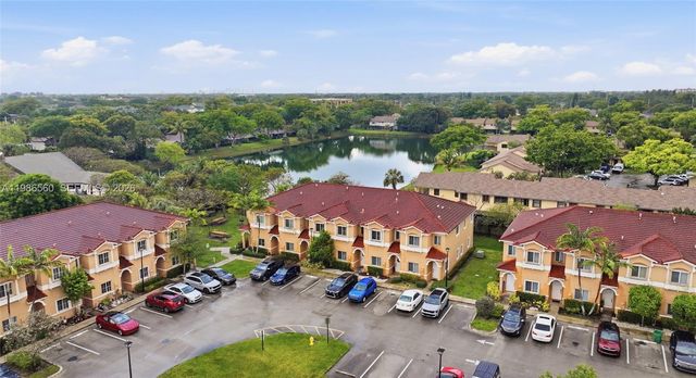 5918 Woodlands Blvd, Tamarac, FL 33319