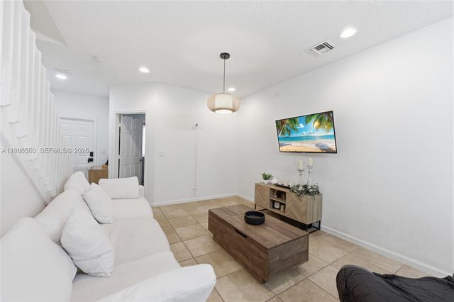 5918 Woodlands Blvd, Tamarac, FL 33319