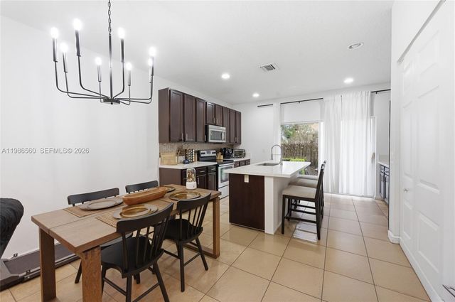 5918 Woodlands Blvd, Tamarac, FL 33319