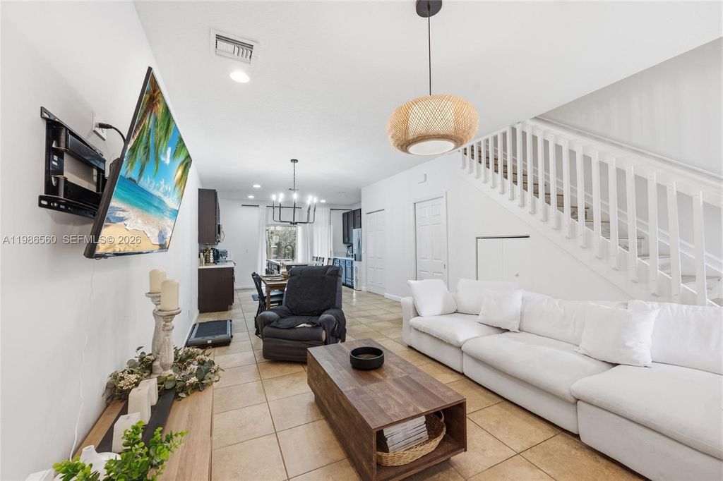 5918 Woodlands Blvd, Tamarac, FL 33319