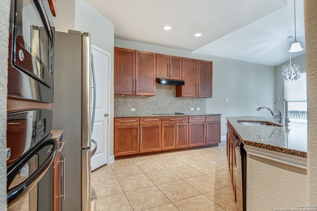 562 White Canyon, San Antonio, TX 78260